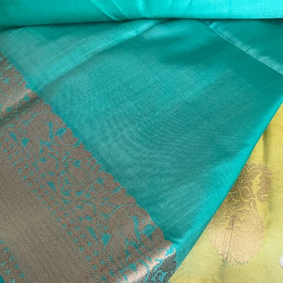 Kanchipuram Pure Silk Saree Green with Red Zari Border & Rich Pallu | Bl. Fabric - Picture 12 of 16